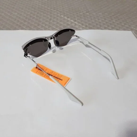 NWT Christian Cowan x Le Specs silver cat eye mirrored lens sunglasses